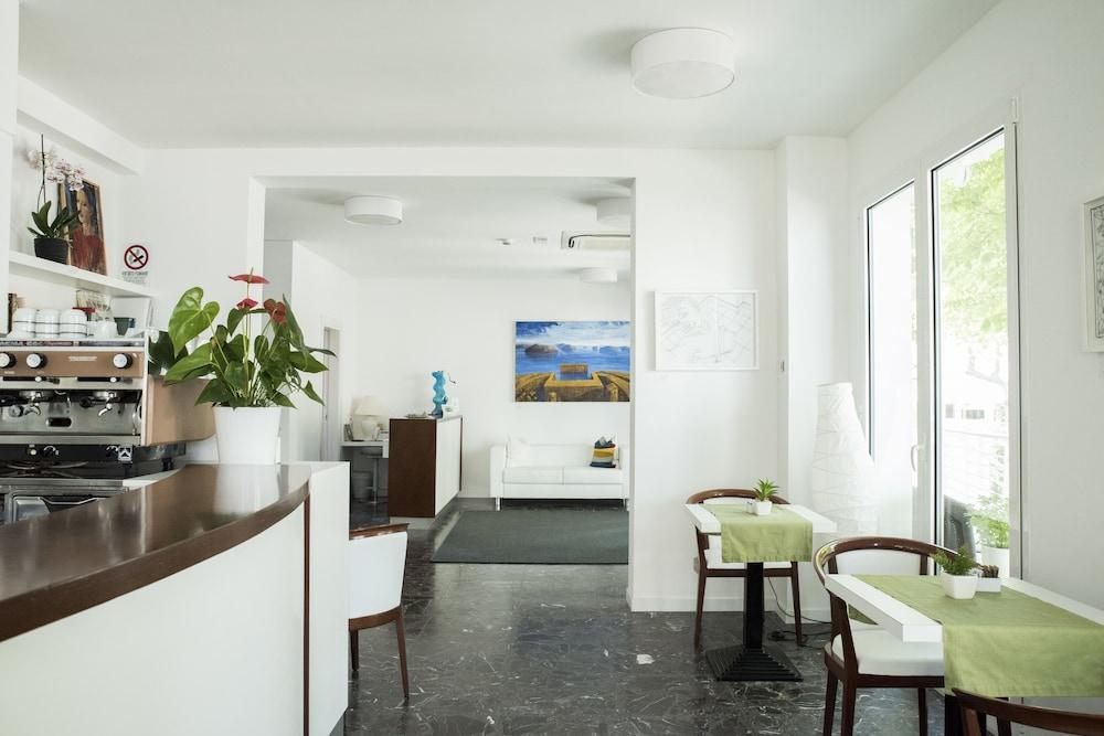 Hotel Houston Suites Rimini Eksteriør bilde