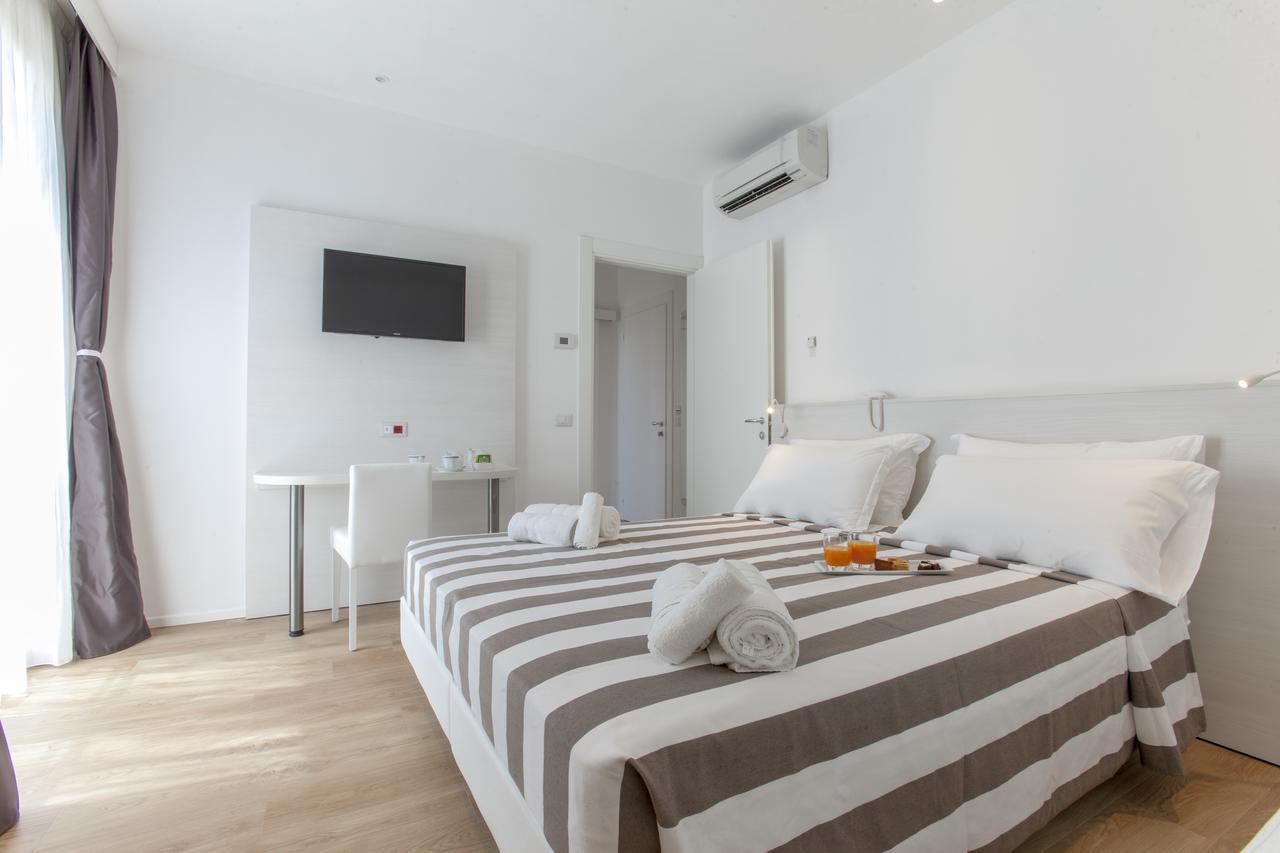 Hotel Houston Suites Rimini Eksteriør bilde