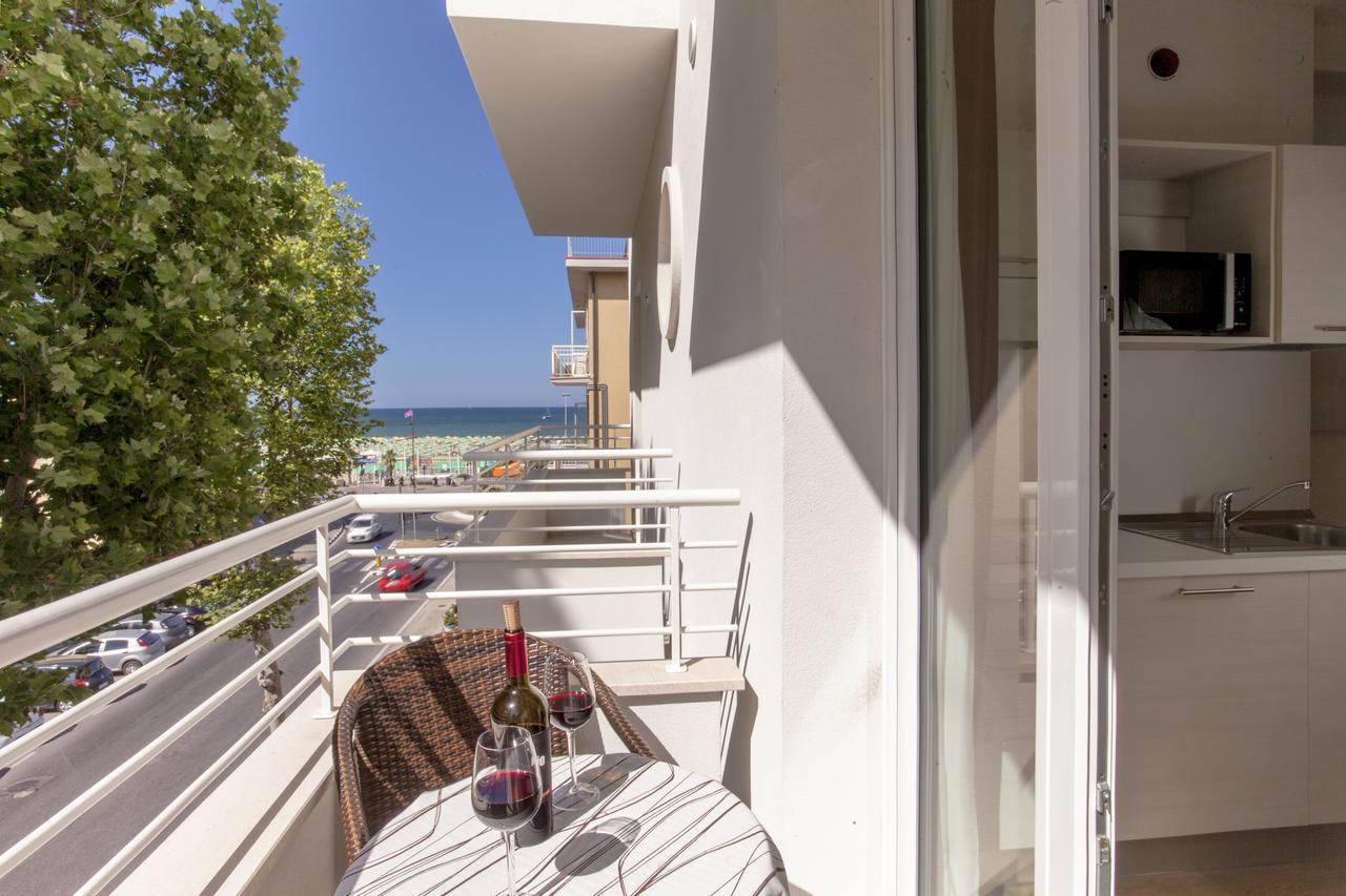Hotel Houston Suites Rimini Eksteriør bilde
