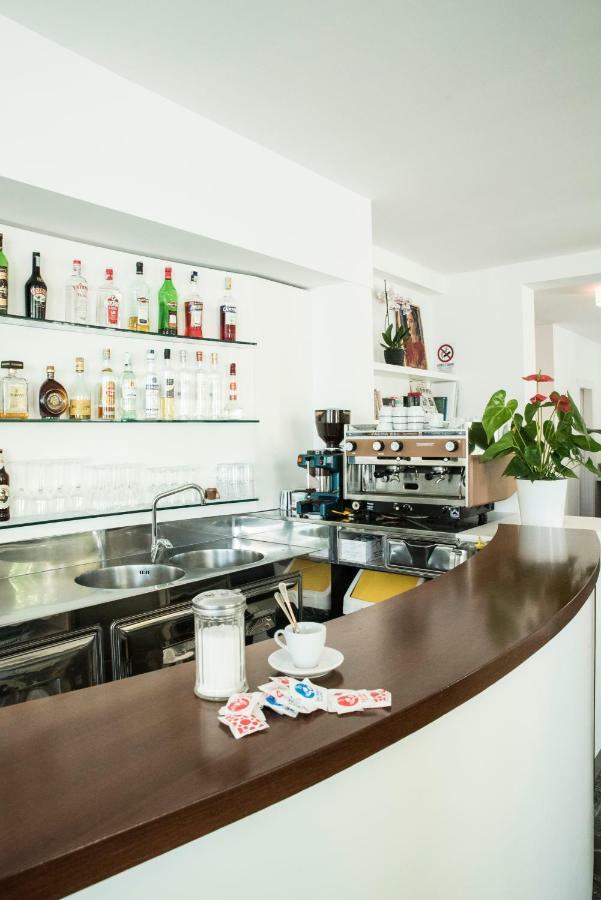 Hotel Houston Suites Rimini Eksteriør bilde